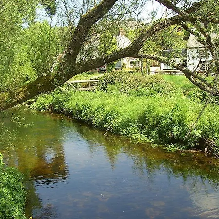 לינה וארוחת בוקר Mulvarra House 3*